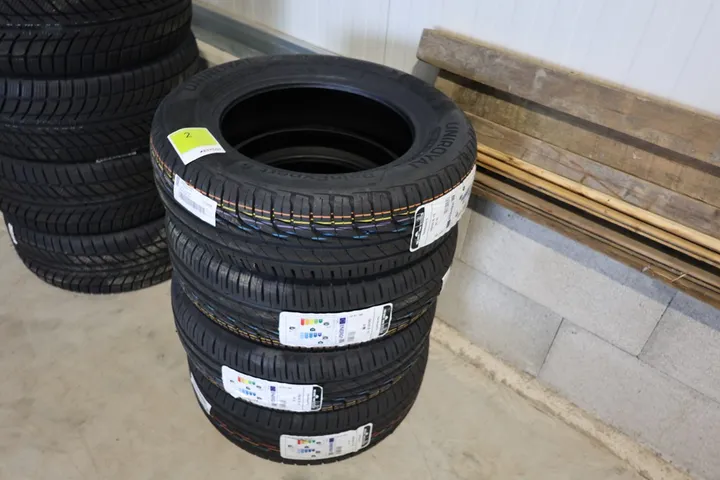 Uniroyal Reifen Set Rain Expert 5 Größe: 195/65 R 15